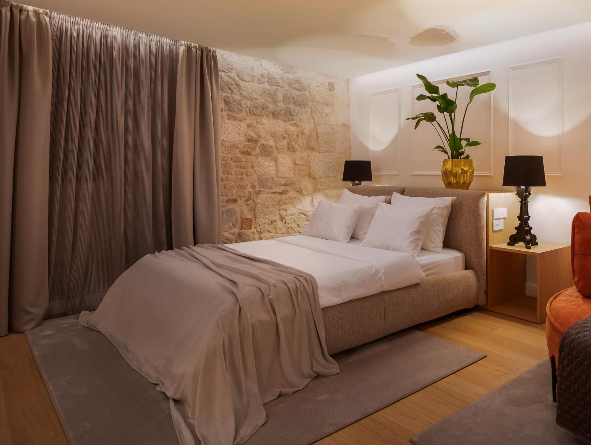 Golden Gate Luxury Rooms - Unique Unesco Location سبليت المظهر الخارجي الصورة